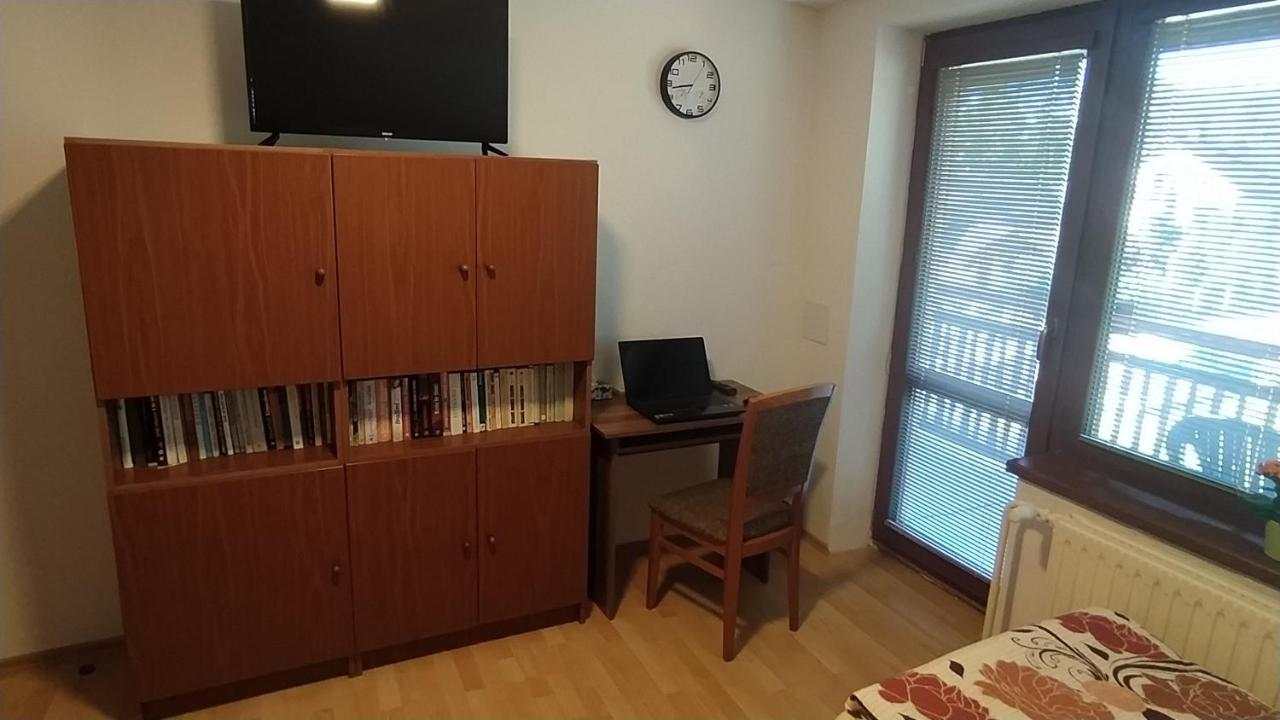Apartman U Spycharu Bile Policany Luaran gambar